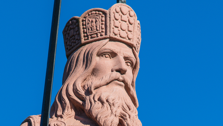 Reconstruction of the statue of Charlemagne, Frankfurt am Main